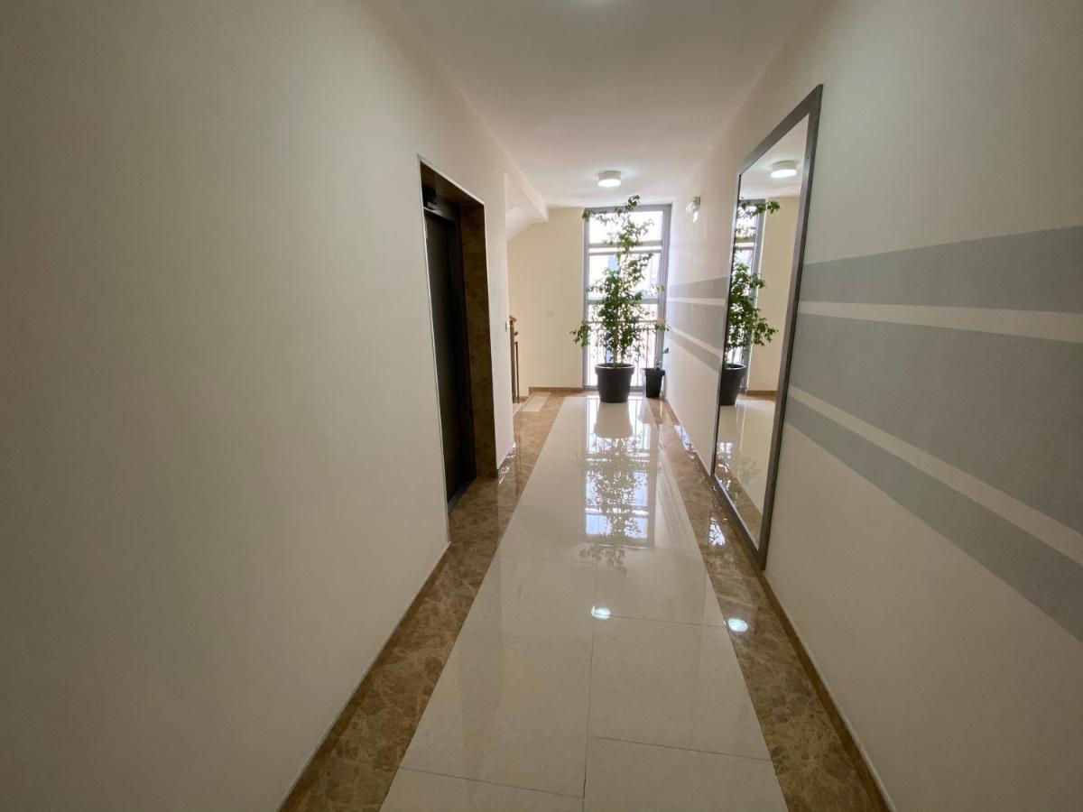 Fanky City Apartments Podgoriţa Exterior foto
