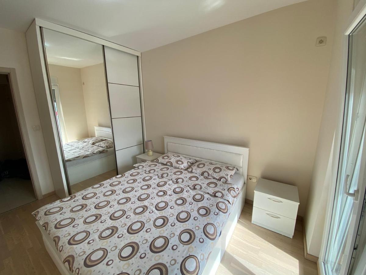 Fanky City Apartments Podgoriţa Exterior foto